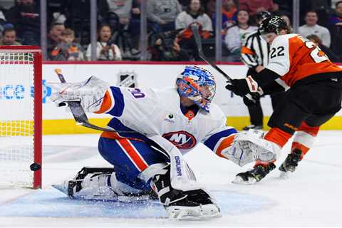 Sloppy Islanders cough up multiple leads, fall in shootout to Flyers as win streak ends