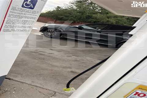 Adrian Peterson spotted sleeping in car before DWI arrest