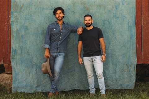 Taylor Swift Inspires New Chart Moves as Dan + Shay Revive ‘Back to December’