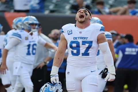 Aidan Hutchinson gets record-breaking $180 million contract from Lions