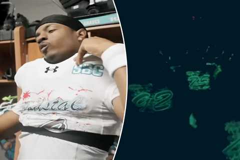 Coastal Carolina debuts glow-in-the-dark jersey for Halloween game