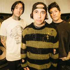Pierce the Veil’s Viral ‘So Far So Fake’ Tops Alternative Airplay Chart