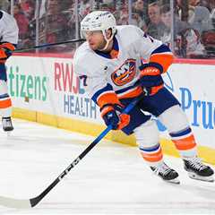 Islanders defenseman pays tribute to Post’s Larry Brooks: ‘Nobody did the job like him’