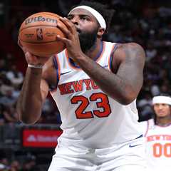 Mitchell Robinson’s discouraging free-throw returns keeping him on Knicks bench in crunch time