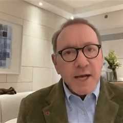 Kevin Spacey Calls Out Media For Perpetuating Homeless Rumor