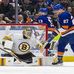 Islanders’ power play woes deepen in frustrating loss to Bruins