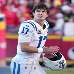 Colts’ Daniel Jones playing through fractured fibula ahead of stretch run