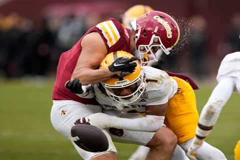 Iowa State player carted off, hospitalized after collapsing on field from brutal hit