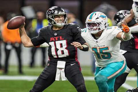 Dolphins trade Jaelan Phillips to Eagles as fire sale begins ahead of NFL trade deadline