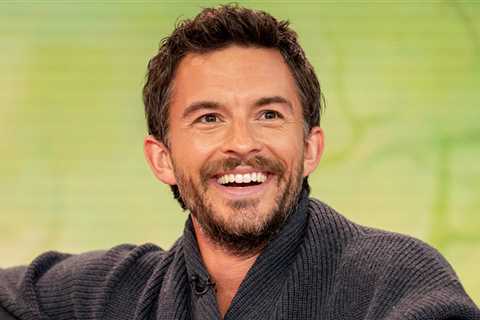 Jonathan Bailey Named People Magazine’s 2025 Sexiest Man Alive