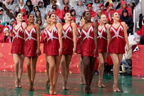 How to Get Affordable Tickets to ‘Christmas Spectacular’ Starring the Radio City Rockettes Online