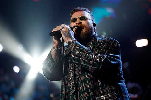 Teddy Swims Wore $50 Amazon Sunglasses to the Rock & Roll Hall of Fame Induction Ceremony