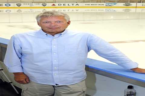 Wayne Gretzky opens up on his friendship with Post legend Larry Brooks: ‘Nobody knew more’