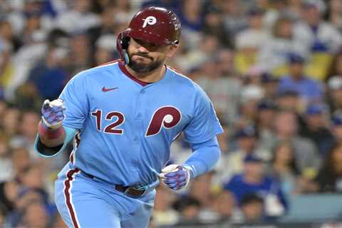 Surprise team interested in slugger Kyle Schwarber in free agency