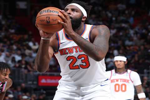Mitchell Robinson’s discouraging free-throw returns keeping him on Knicks bench in crunch time
