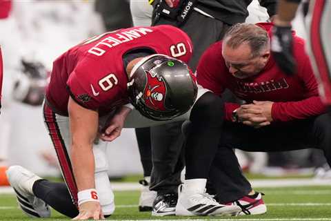 Baker Mayfield’s arm in sling after injuring shoulder during Buccaneers’ brutal loss to Rams