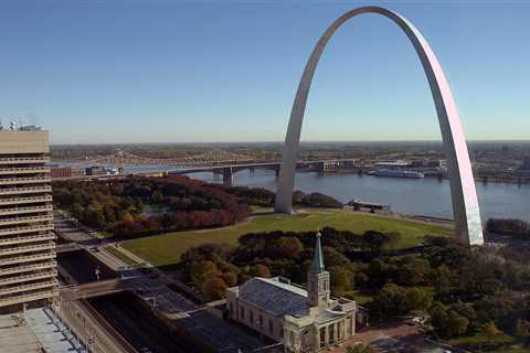 Missouri sports betting launches in one week: Here’s how to sign up today