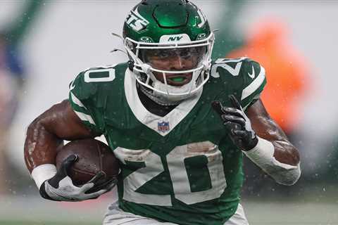 Breece Hall, Tyrod Taylor and the free-agent decisions that will shape the Jets’ offseason