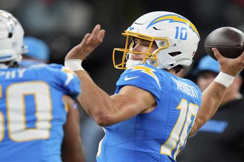 NFL predictions: Picks against the spread for Thanksgiving, Black Friday and full Week 13 slate