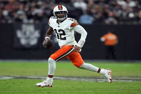 NFL Week 13 predictions, best bets: Picks against the spread for Sunday and Monday