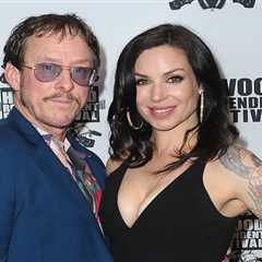 Weezer Bassist Scott Shriner’s Wife Files For Divorce Eight Months After LAPD Shootout