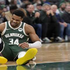 Giannis Antetokounmpo injury timeline revealed after Bucks trade rumors intensify