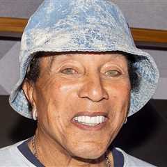 Smokey Robinson Accusers Ordered To Turn Over Cell Phones