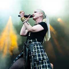 Shirley Manson Addresses Beach Ball Comments During Garbage’s Brisbane Set