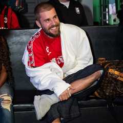 Justin Bieber Tries to Be the Real Slim Shady & Shows Off Rap Skills With Speedy Eminem Cover