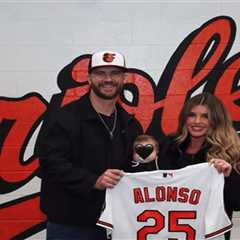 Pete Alonso tours new Orioles home with wife and infant son after $155 million signing in new photos
