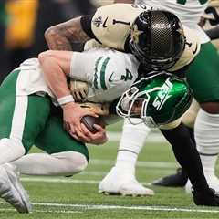 Jets fall to Saints as coaching shakeup makes no difference in lost season