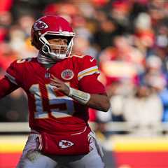 Patrick Mahomes takes in Chiefs’ Christmas game from suite as he recovers from knee surgery