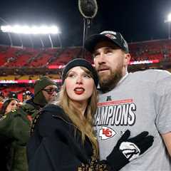 Travis Kelce Says Taylor Swift Gave Him the ‘Best’ Christmas Gift, But He’s Keeping It Private