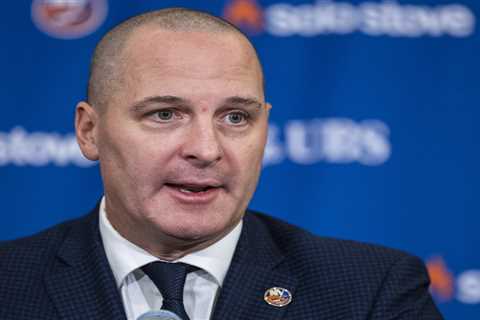 Mathieu Darche already staring down a pivotal Islanders crossroads