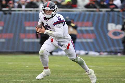 Giants hoping for no more interruptions to Jaxson Dart’s turbulent season with QB back vs. Patriots