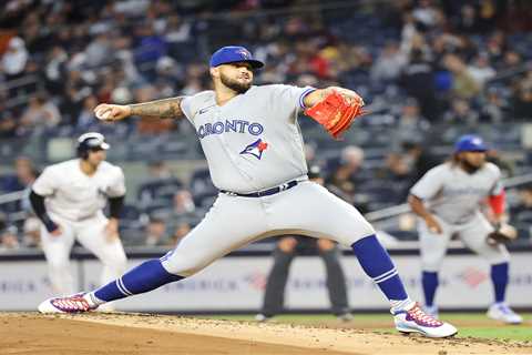 Former All-Star Alek Manoah signs one-year, $1.95 million contract with Angels