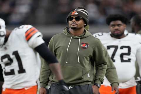 Browns could turn back to Deshaun Watson in 2026 after Shedeur Sanders look