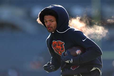 Bears wide receiver Rome Odunze scratched just before kickoff