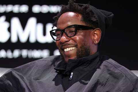 Kendrick Lamar Stops Show to Sing ‘Happy Birthday’ to 9-Year-Old Fan Before Giving Her This..