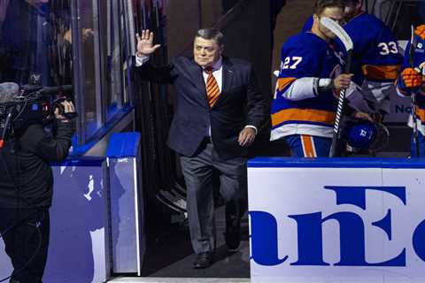 Patrick Roy’s Islanders have totally won over Pat LaFontaine
