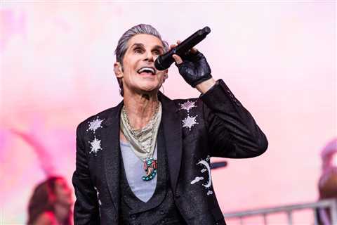 Jane’s Addiction Signals Truce: ‘We Have Come Together One Last Time to Resolve Our Differences’