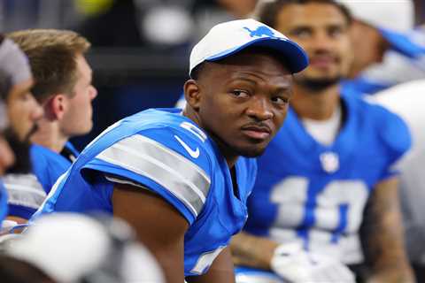 Jets adding Hendon Hooker to banged-up QB room