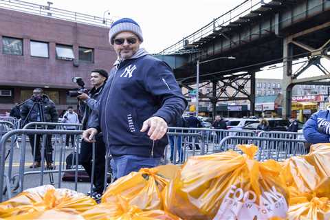 Aaron Boone takes playful jab at Yankees exodus to Mets: ‘Not quite The Bronx’