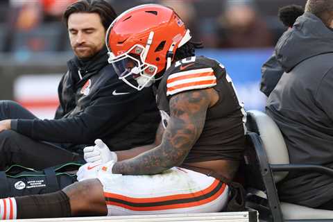 Browns’ Quinshon Judkins carted off with gruesome leg injury