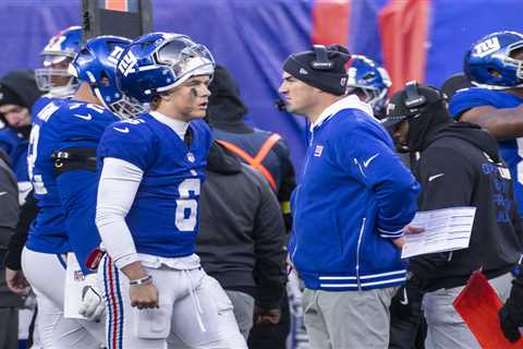 Mike Kafka’s head-scratching use of Jaxson Dart is concerning