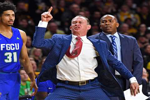 Kansas assistant coach Joe Dooley suspended after DUI arrest