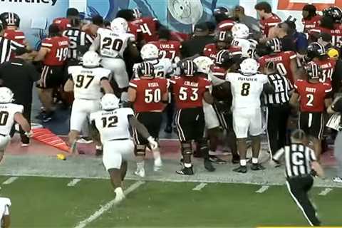 Sideline brawl breaks out in final moments of Louisville-Toledo bowl game over late hit