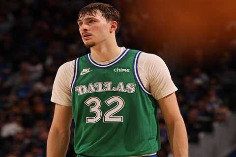 theScore Bet bonus code NPNEWS: Bet $10, get $100 in bonus bets for Mavericks vs. Trail Blazers