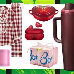 25 Gifts to Get Your Girlfriend This Valentine’s Day