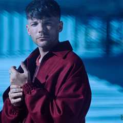 Louis Tomlinson On Wanting to Be Great For His Son and the One Direction Songs He’s Comfortable..